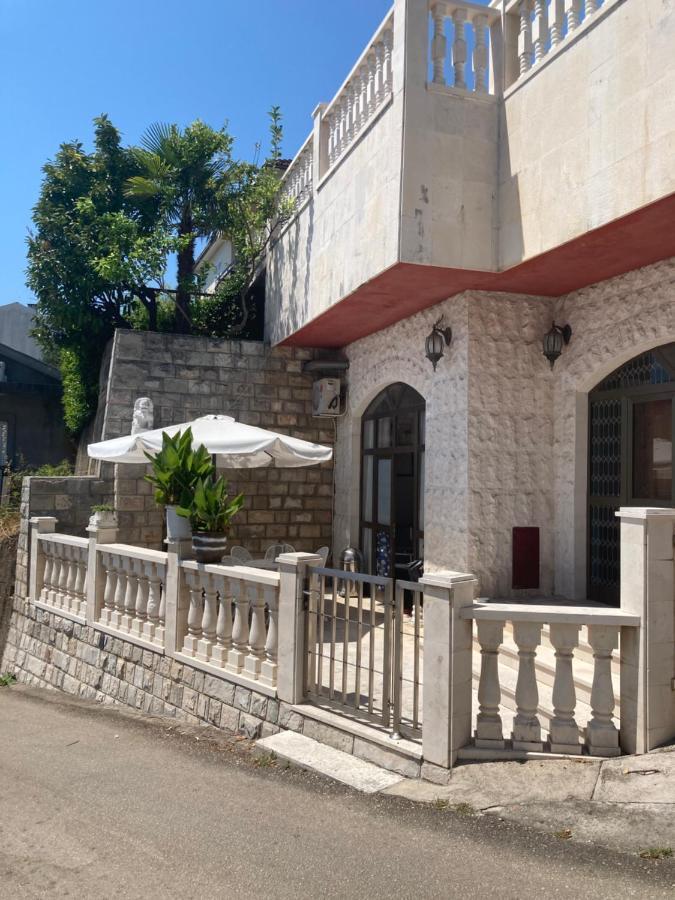 Guest House Vila Eli ヘルツェグ・ノヴィ エクステリア 写真