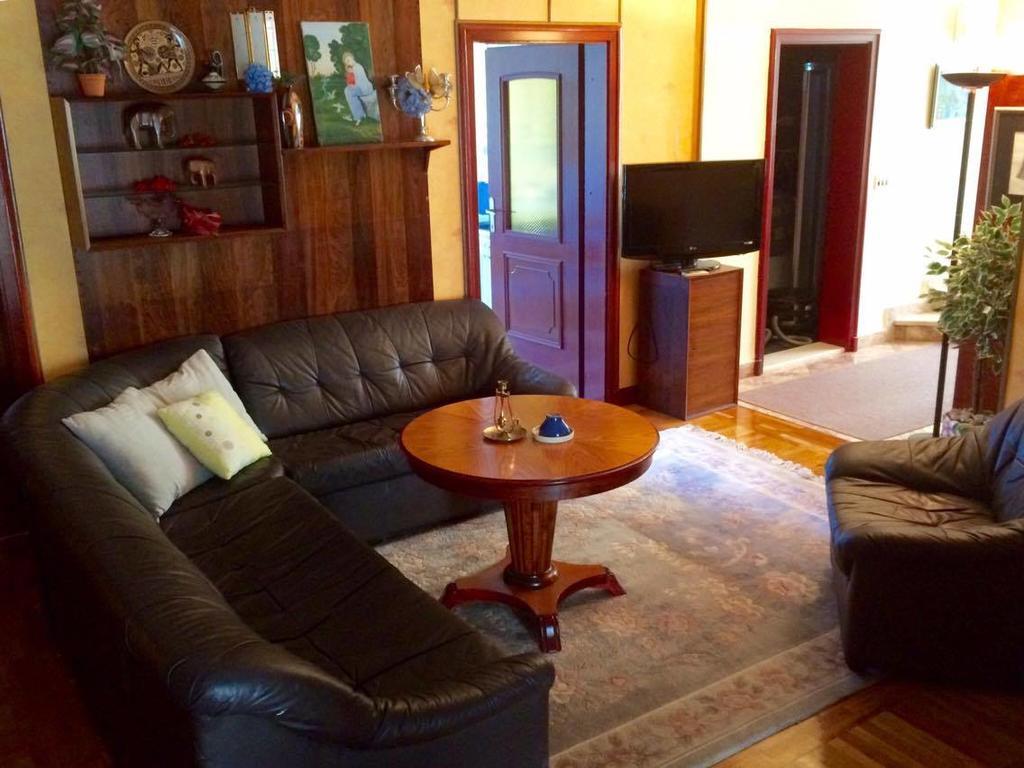 Guest House Vila Eli ヘルツェグ・ノヴィ エクステリア 写真